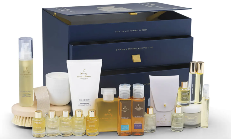 Aromatherapy Associates Moments To Treasure Chest