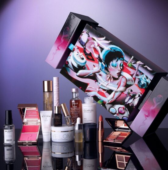 Flannels Beauty Crackers 2024