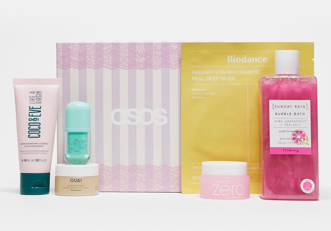 ASOS-Christmas-Eve-Treats-Box