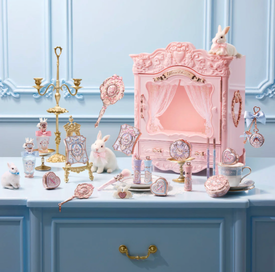 Flower Knows Bunny Garden Vault