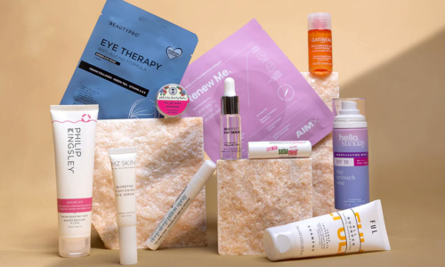 Face The Future Glow On The Go Edit beauty box featuring full skincare and beauty contents