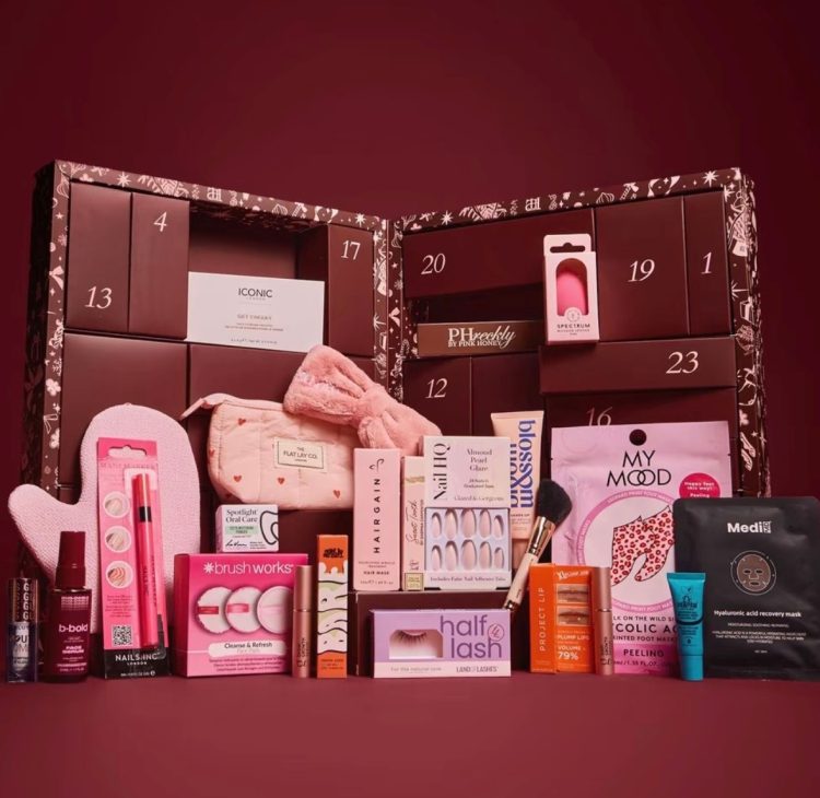 PrettyLittleThing Advent Calendar 2026 with full contents