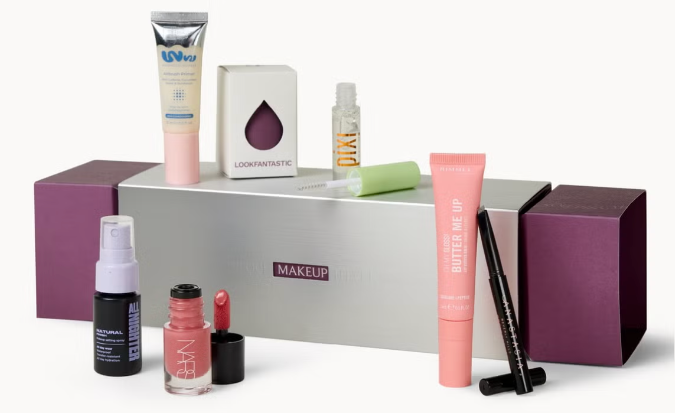 Lookfantastic The Cosmetics Cracker 2026
